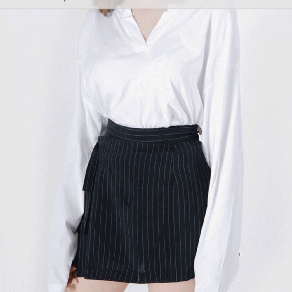 Split Neck Extended Sleeve T-Shirt White